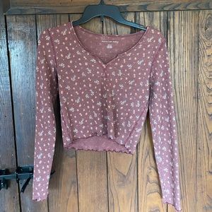 American Eagle women’s medium long sleeve